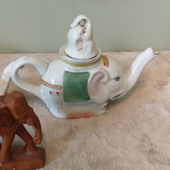 Elephant lot bundle tea pot - Picture 3 of 4